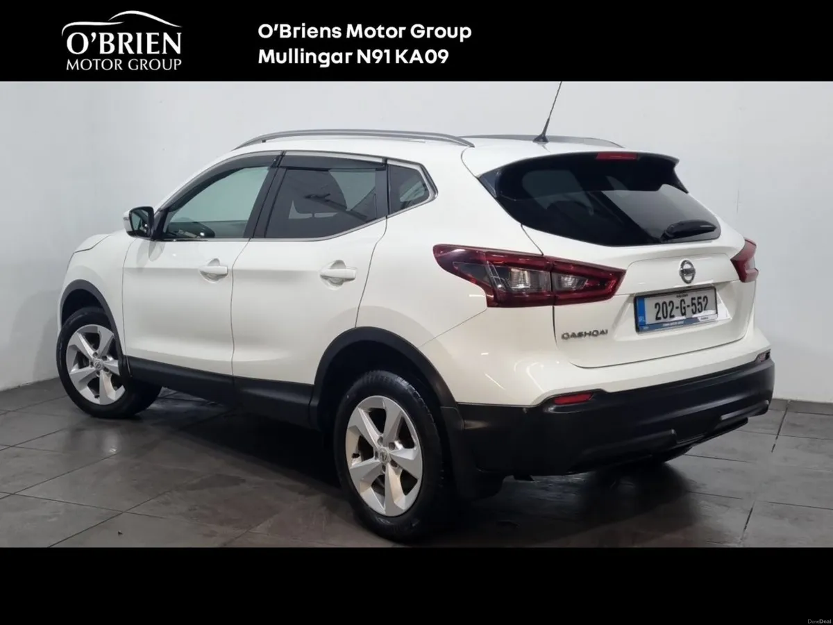 Nissan Qashqai 1.5 DSL SE **Pan Roof** - Image 3