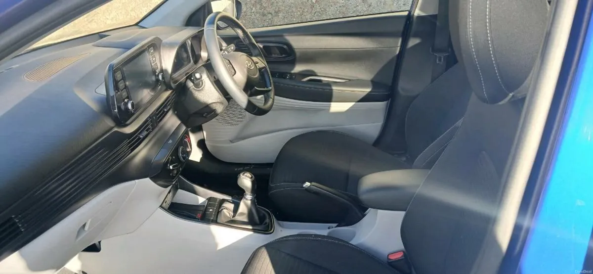 Hyundai i20 DELUXE PLUS 5DR - Image 4