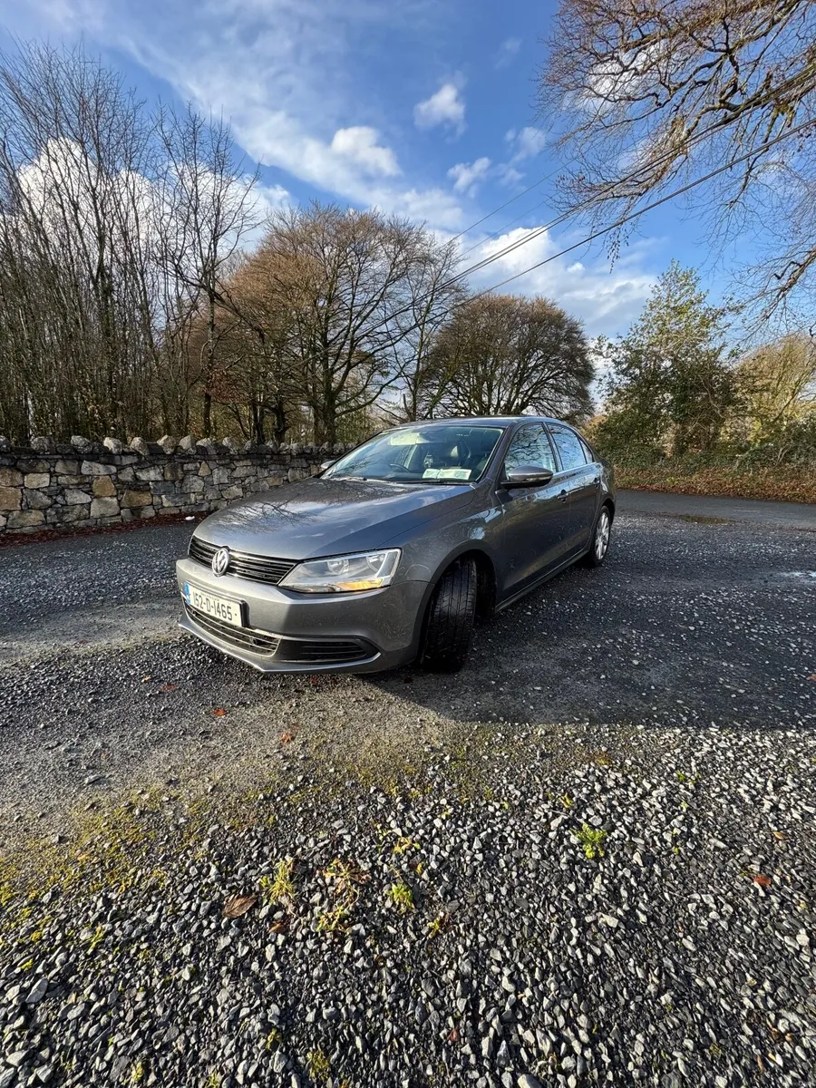 Volkswagen Jetta 2015 - Image 2
