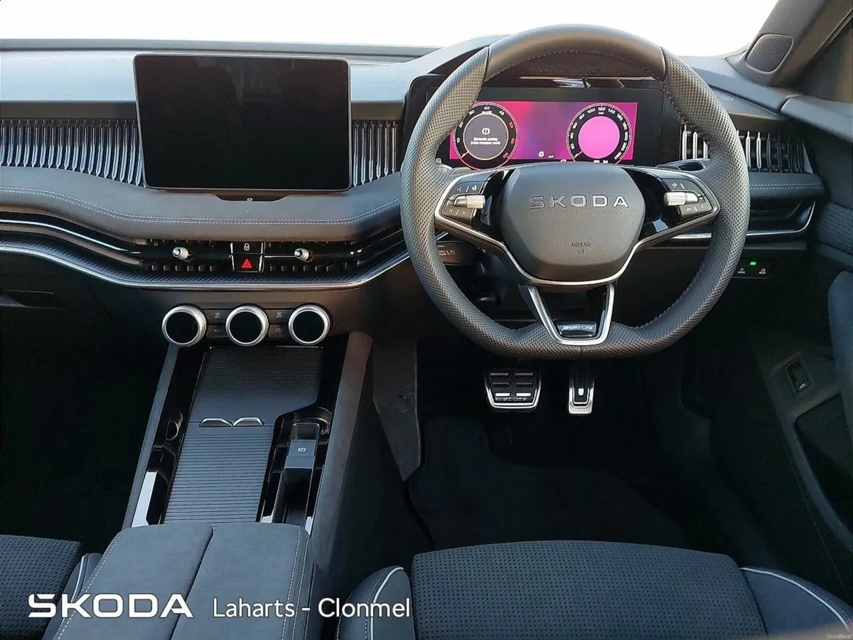 Skoda Superb SPORT 2.0TDI 150HP DSG*WINTER PACK* - Image 2