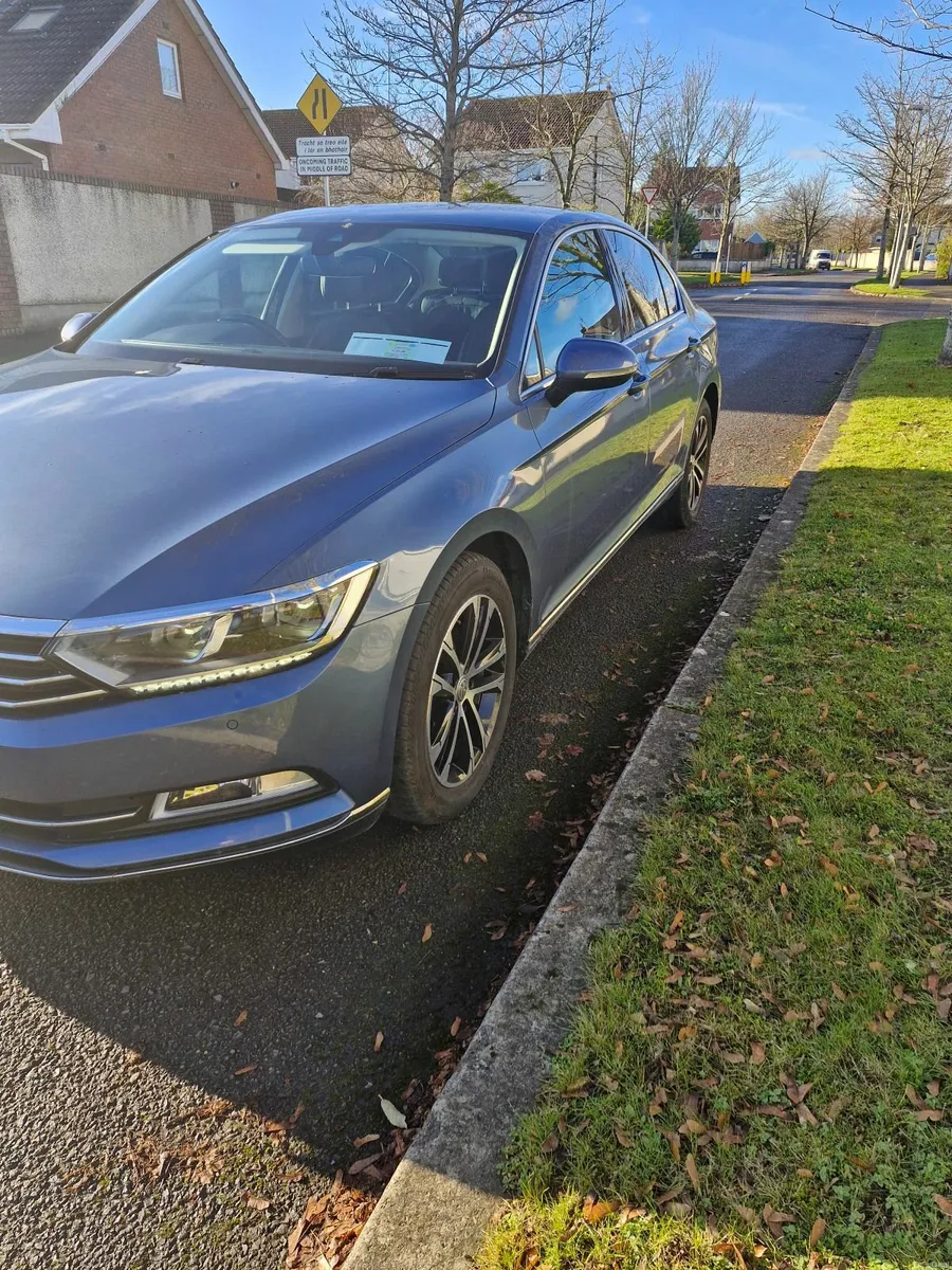 Volkswagen Passat 2018  Highline 1.6TDI M6F 120BHP - Image 3