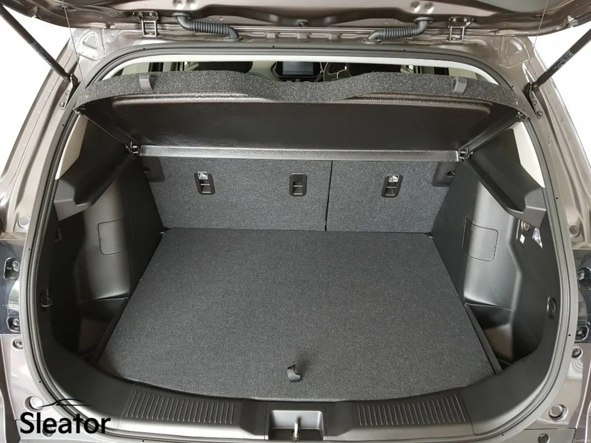 Suzuki S-CROSS Motion AGS - Image 4