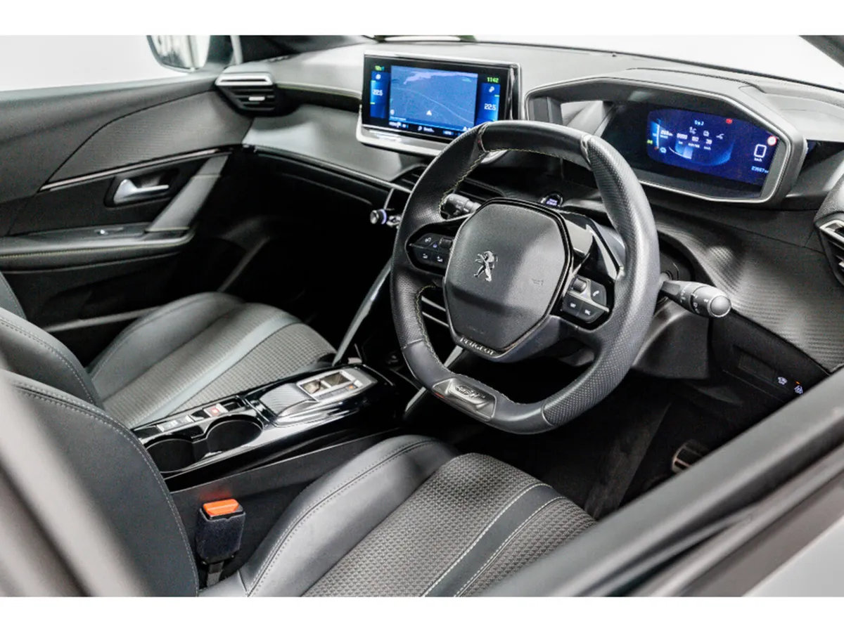 Peugeot 208 E-GT 50kWh Auto 136BHP - Image 2