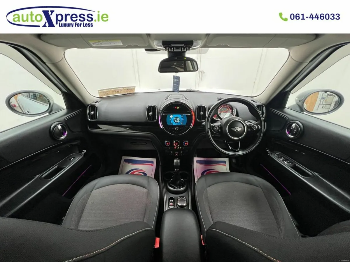 Mini Cooper CROSSOVER 2.0 Automatic - Image 2