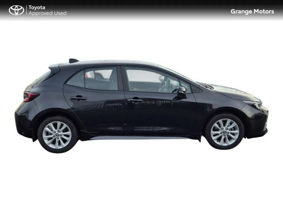 Toyota Corolla 1.8 HYBRID LUNA HATCHBACK **DEMO MO - Image 4