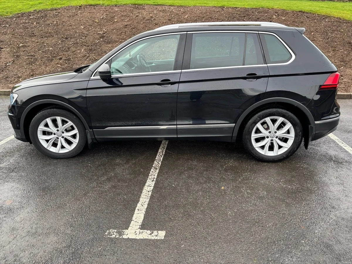 Volkswagen Tiguan 2016 HIGHLINE 2.0 TDI SUV - Image 2