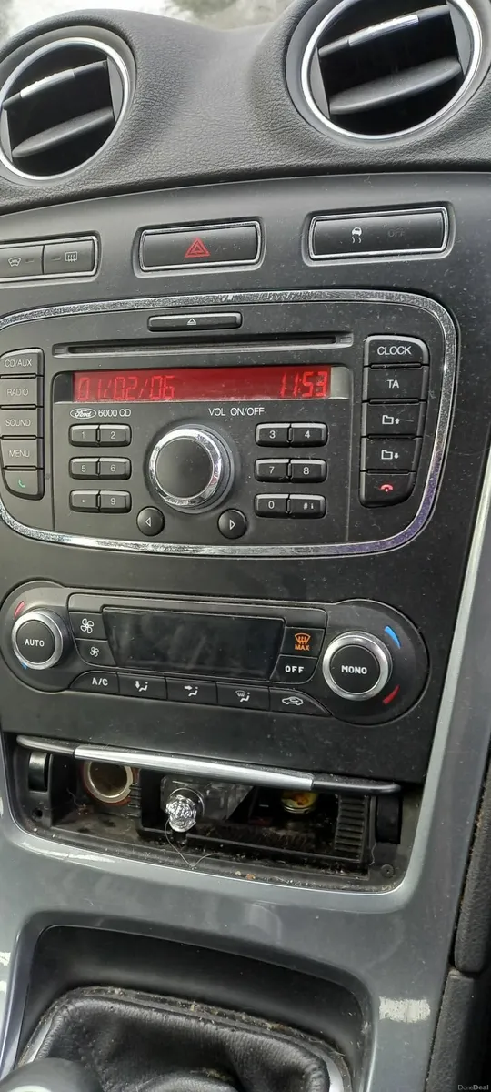 Ford Mondeo 2010 - Image 2