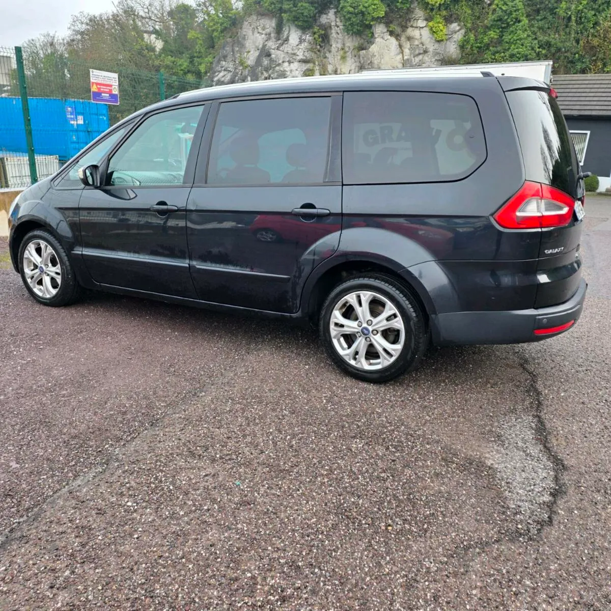 151 Ford Galaxy Automatic - Image 3