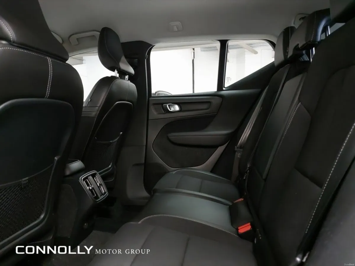 Volvo XC40 Momemtum D4 | Diesel | €248pm | Heated - Image 6