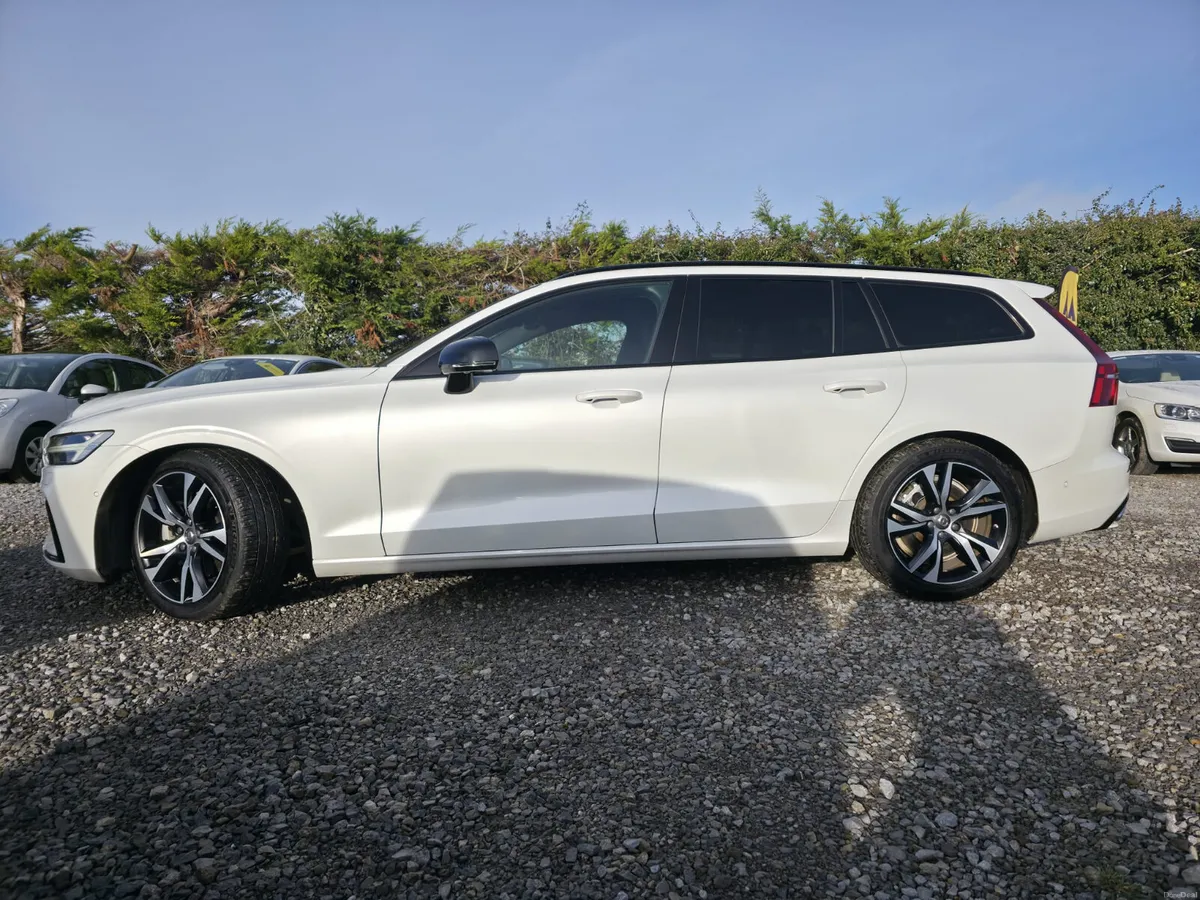 2021 Volvo V60 | B5 R-Design - Image 2