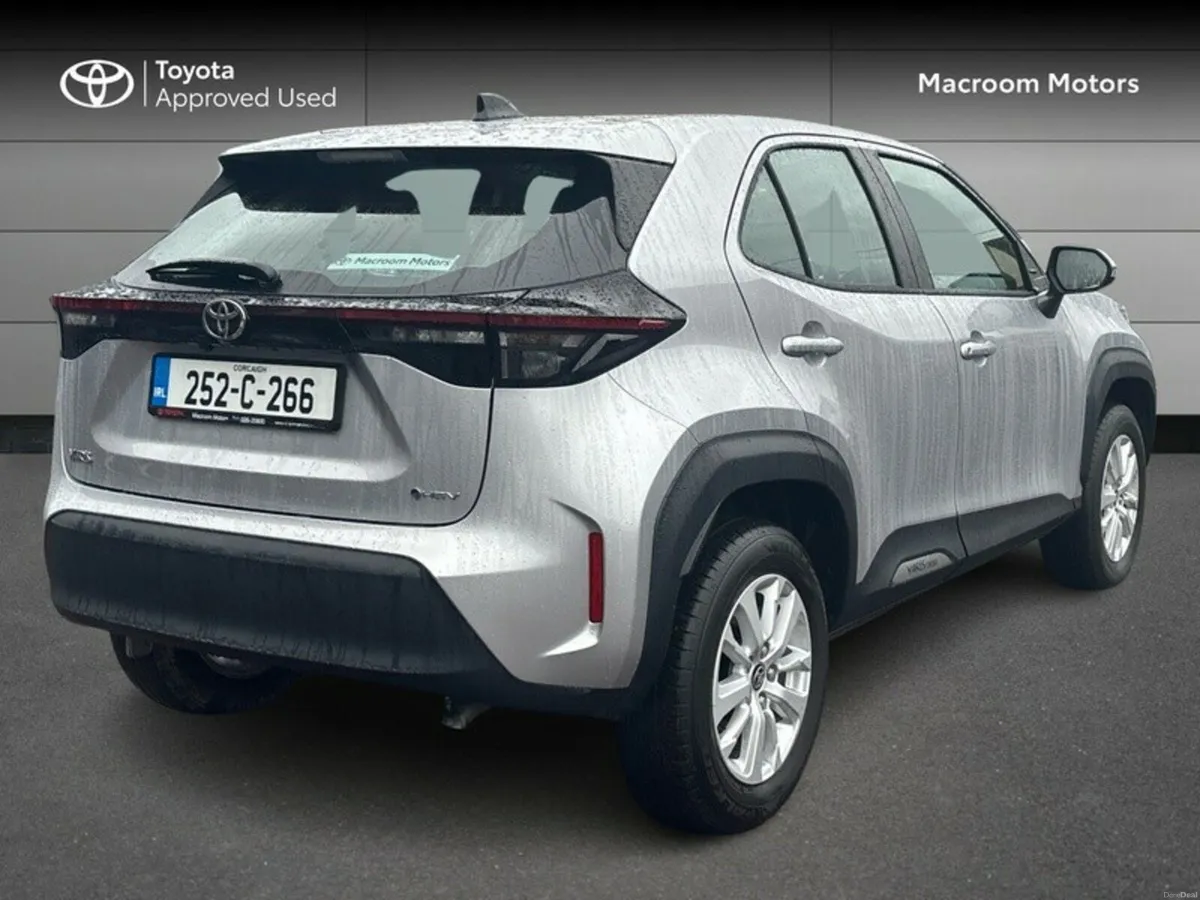 Toyota Yaris Cross FRESH SELECTION OF TRADE-INS YA - Image 2