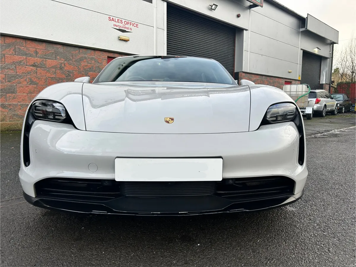 Porsche Taycan 2021 FULL ELECTRIC - Image 5