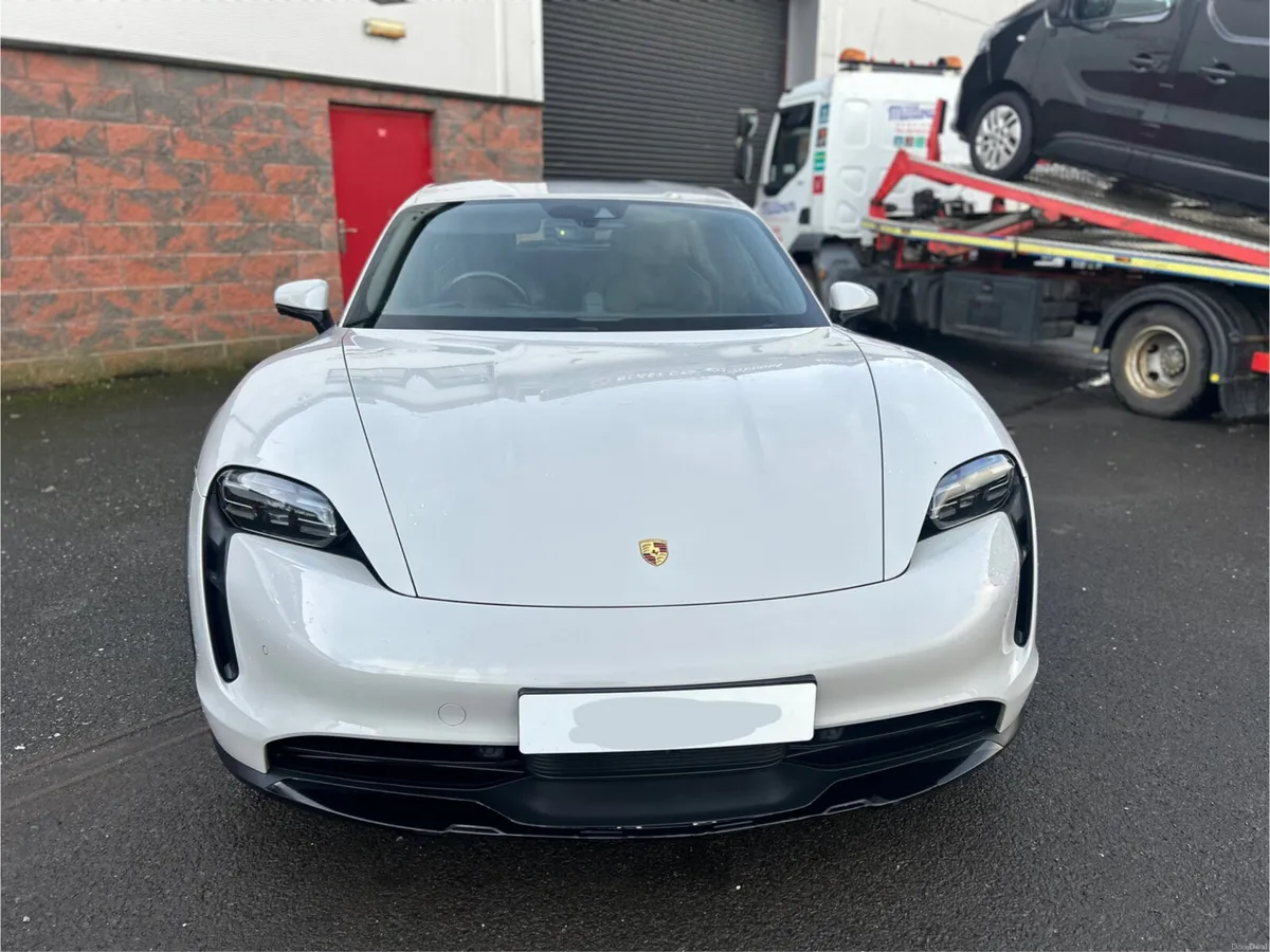 Porsche Taycan 2021 - Image 2