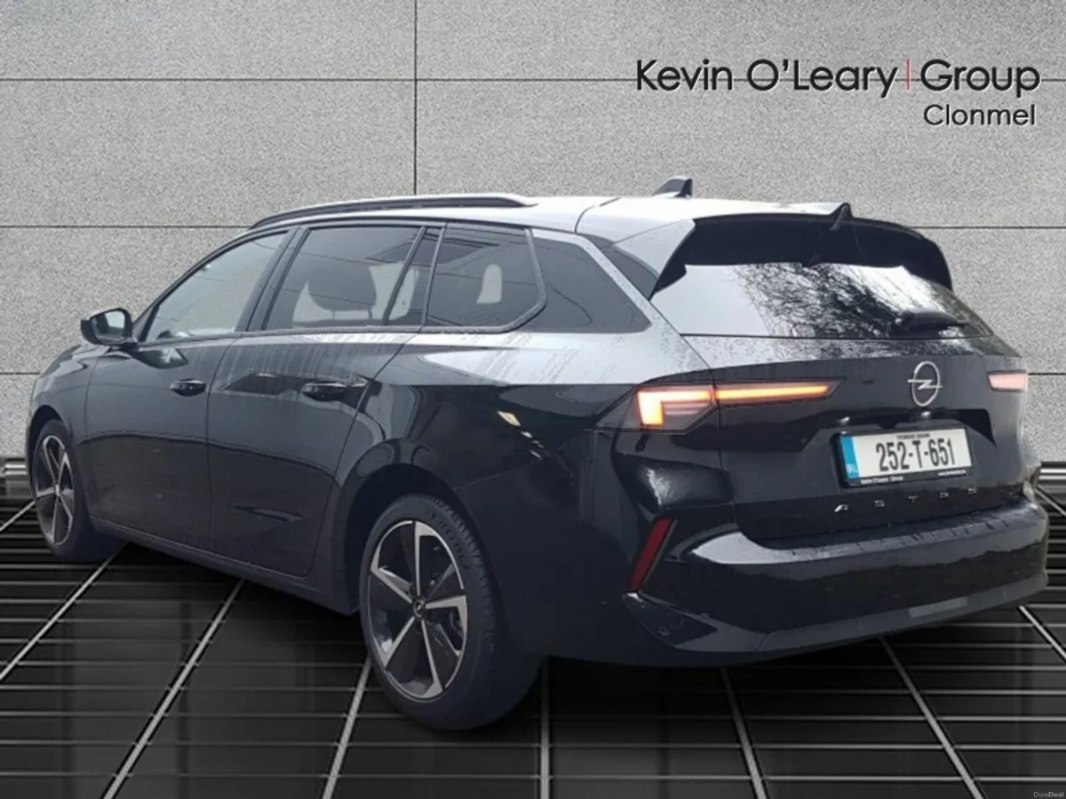 Opel Astra Elegance 1.5 Turbo D 130PS 8 Speed Auto - Image 4