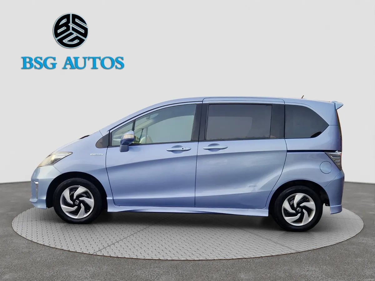 2014 HONDA FREED 1.5 HYBRID *7 SEATER* AUTOMATIC - Image 4