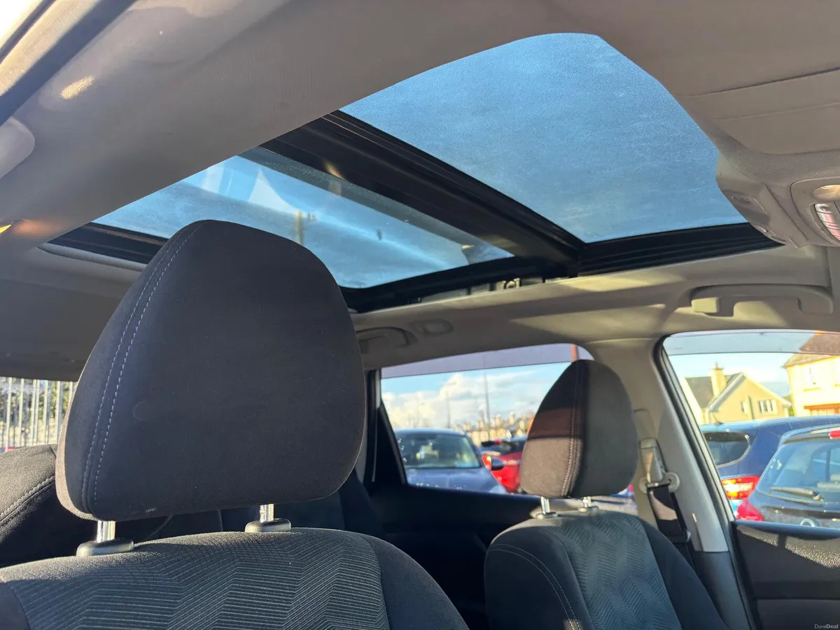 Nissan X-Trail 2016  7  SEATER  LOW  MILEAGE - Image 3