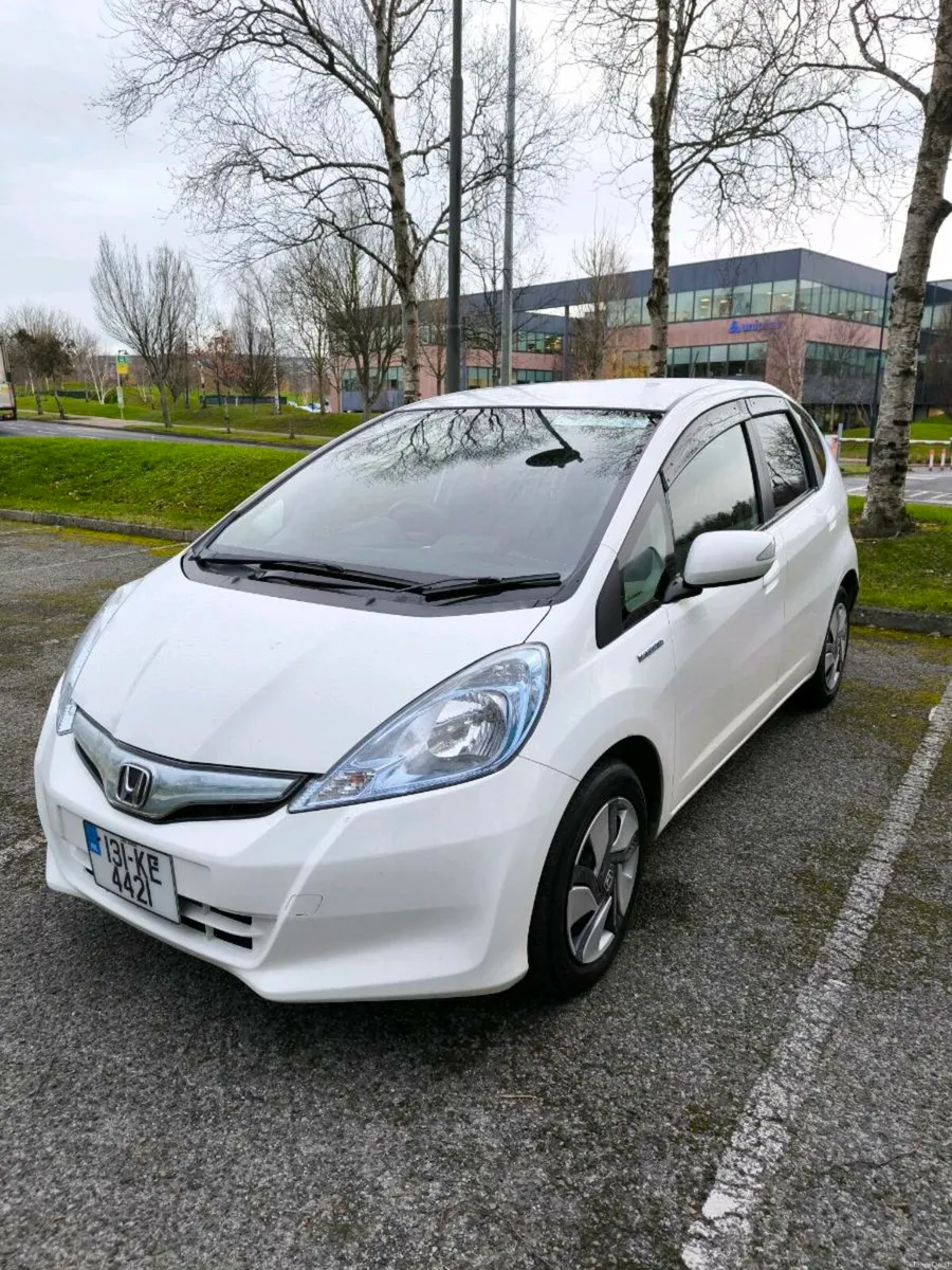 Honda Fit / Jazz 1.3 Hybrid Low miles 113k Km - Image 3