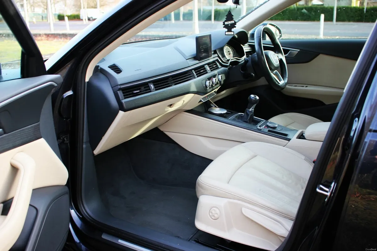 Audi A4 Avant ULTRA SE/1 OWNER/F.S.H./Like NEW - Image 4