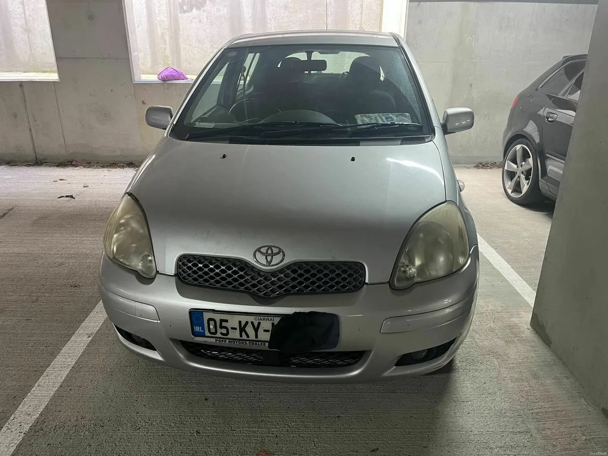 Toyota Yaris 2005 - Image 2