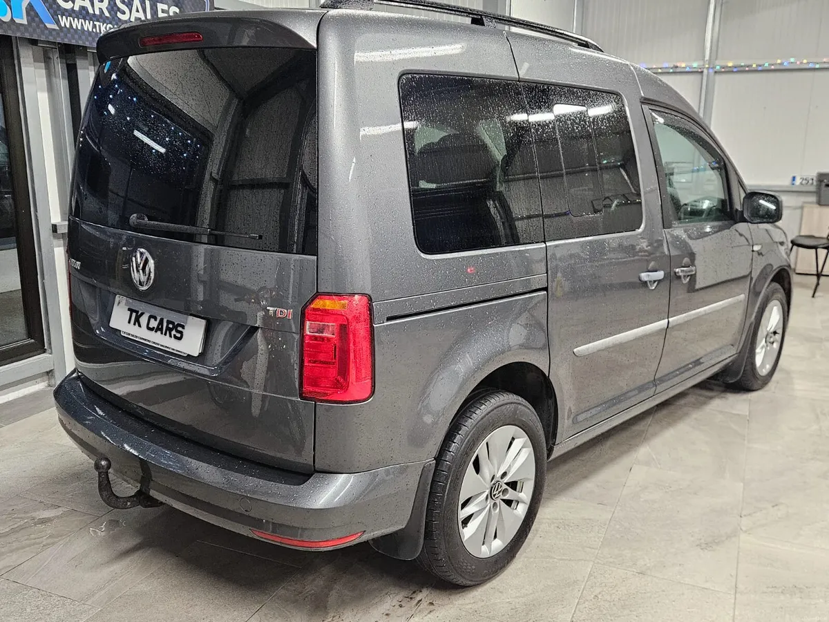 17 VOLKSWAGEN CADDY 7 SEATER 2.0 DIESEL - Image 3