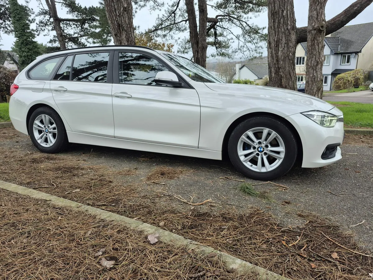 BMW 3 - Image 6