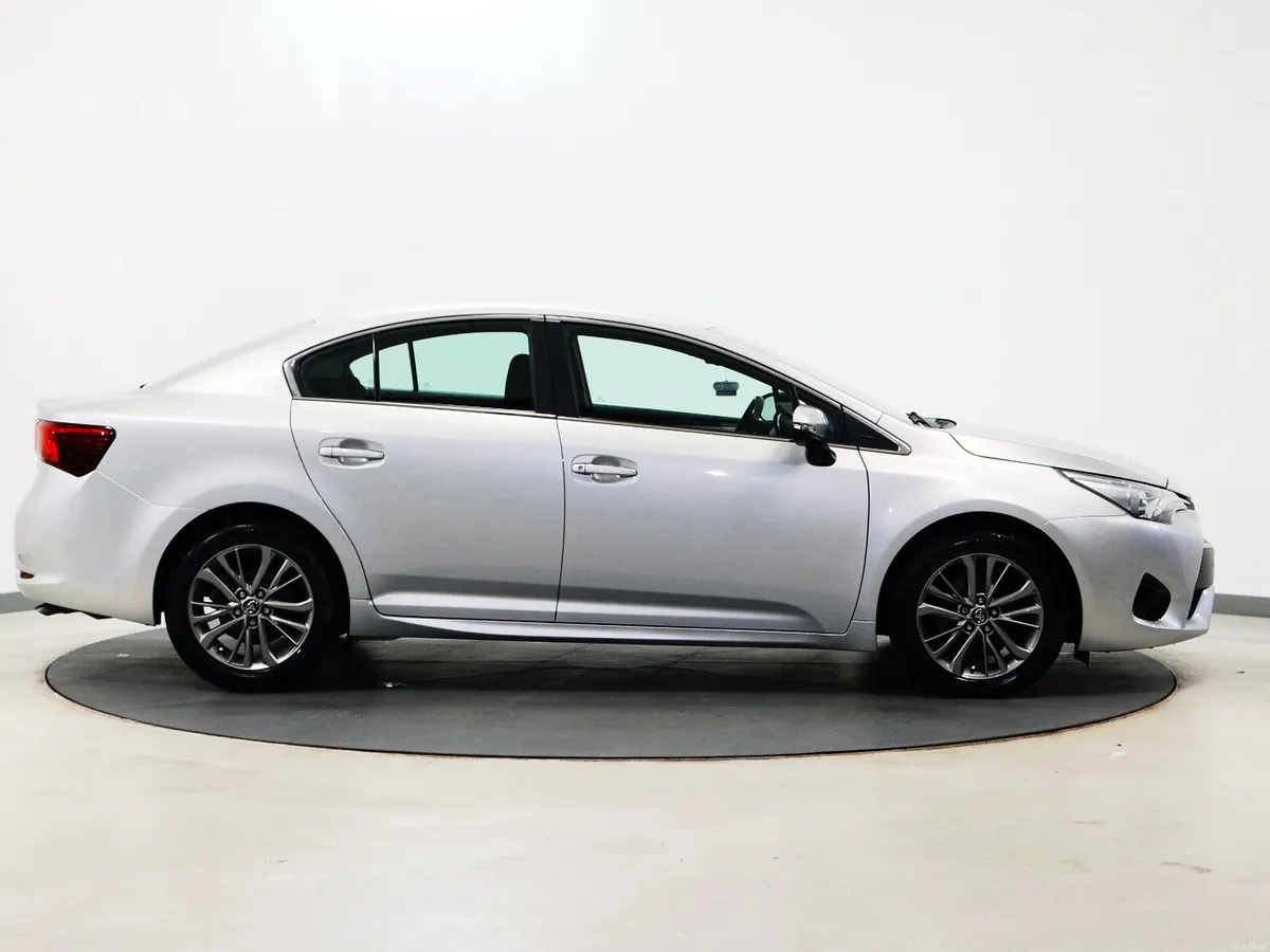 *113* 2017 Toyota Avensis 2.0 d4d business - Image 3