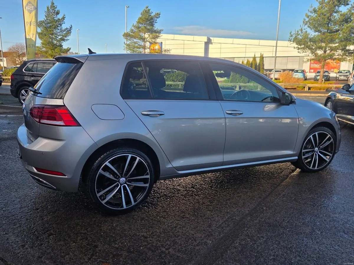 Volkswagen Golf SE NAV BMT 150PS 5DR - Image 4