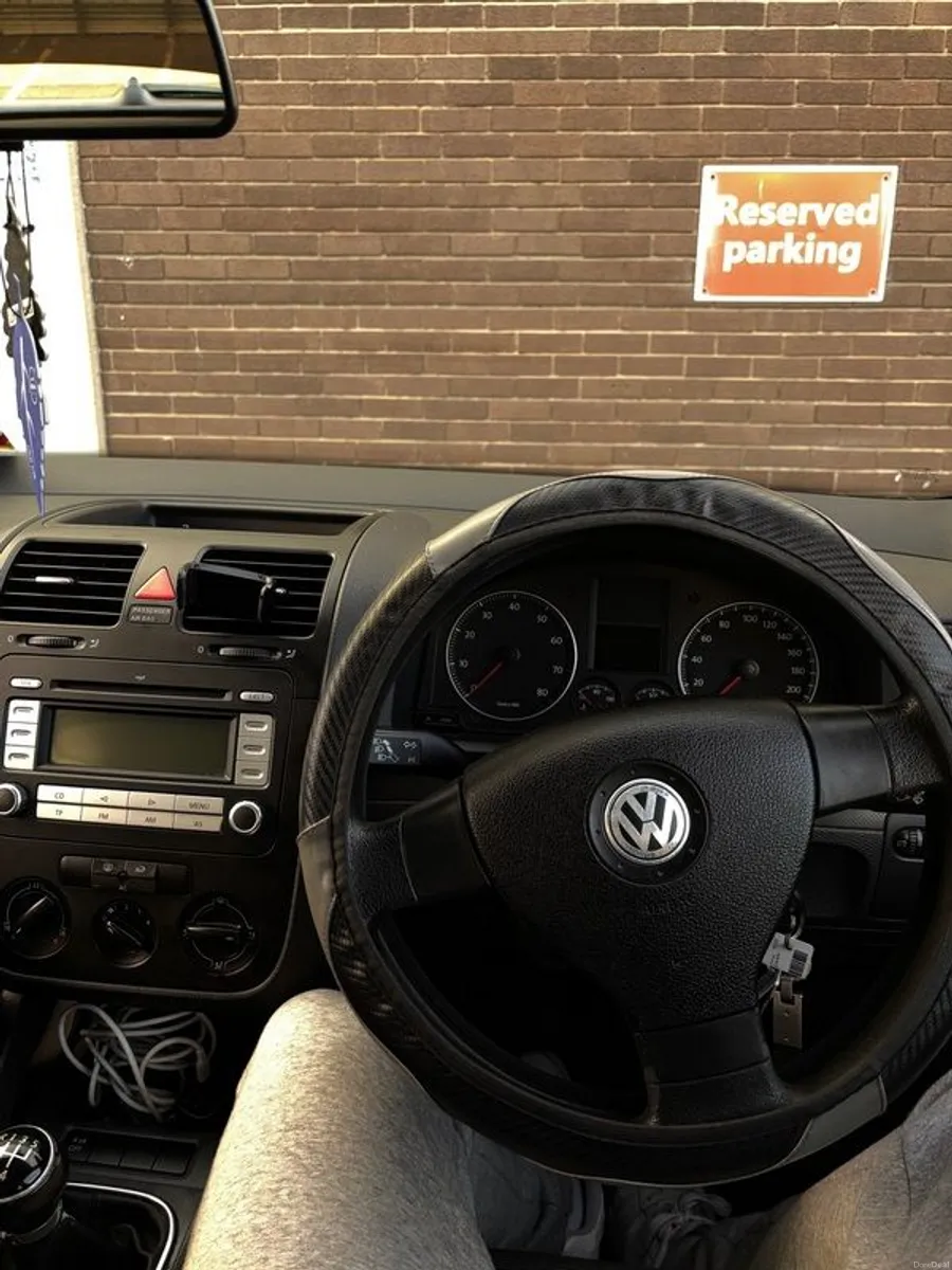 2007 Volkswagen Golf - Image 2