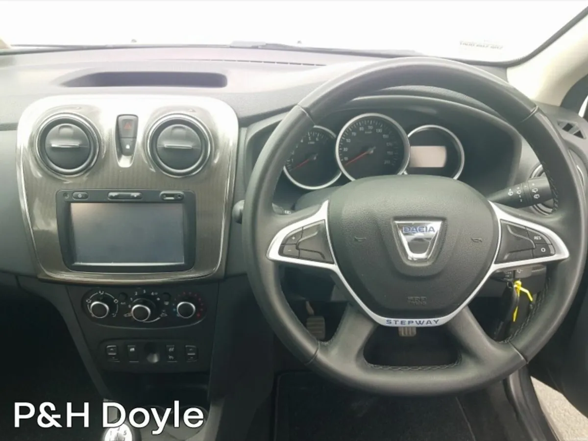 Dacia Sandero Stepway SIGNATURE - Image 2