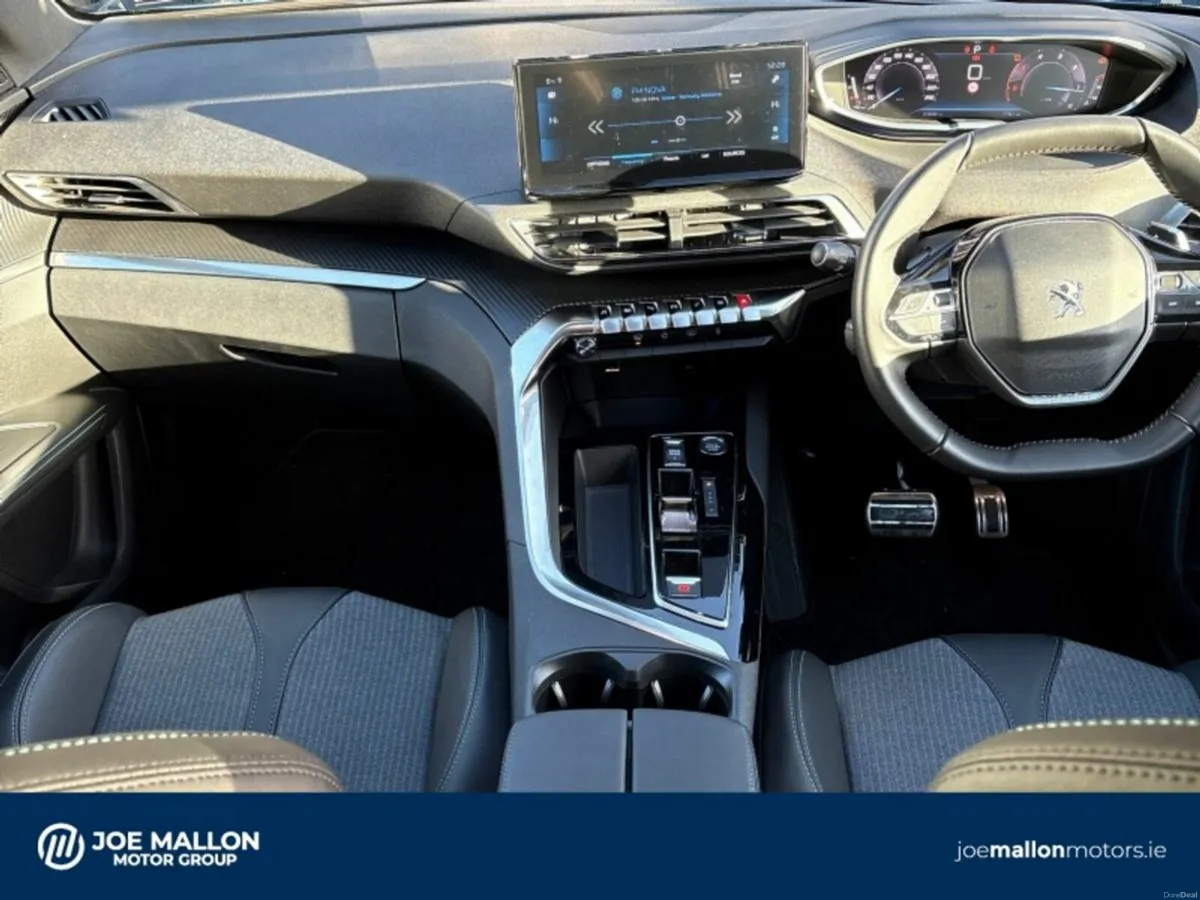 Peugeot 5008 1.5 BlueHDi 130bhp Allure Auto - Image 4