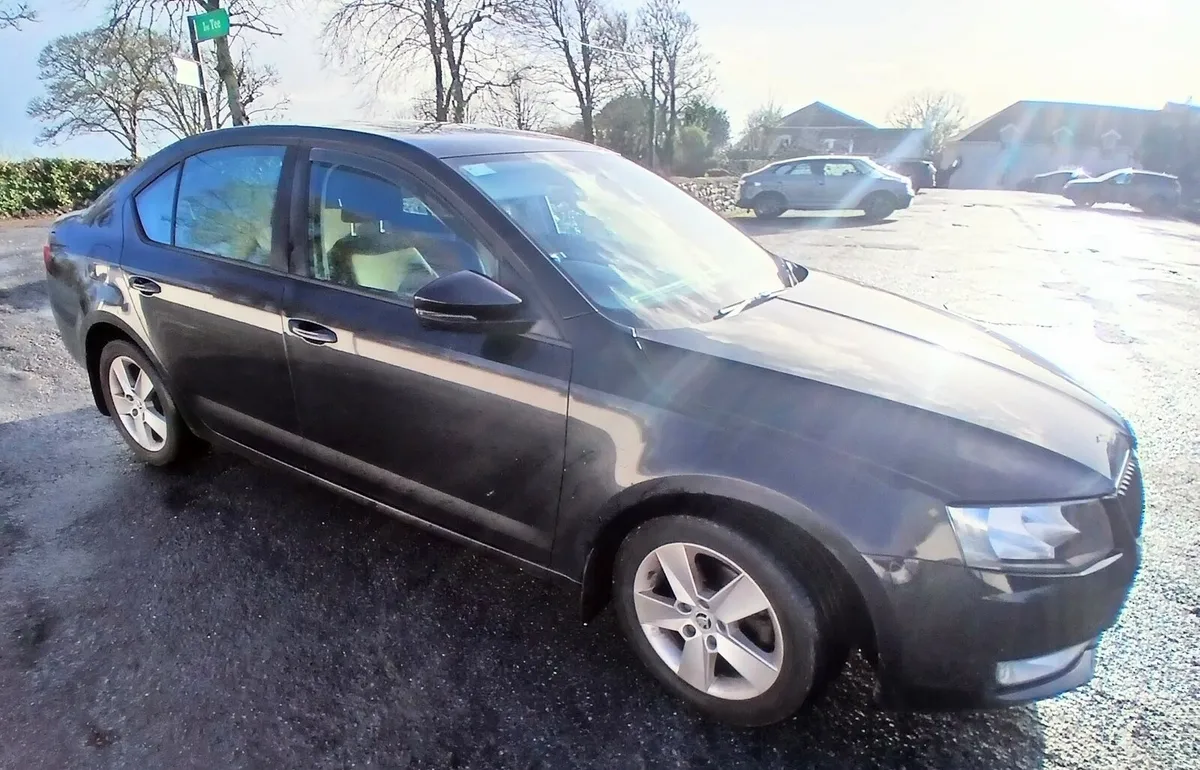 Skoda Octavia 2015 - Image 2