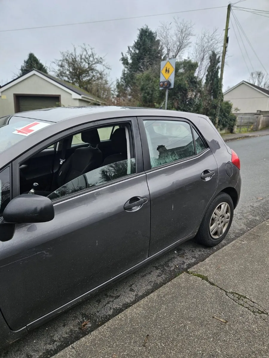 Toyota Auris 2008 - Image 1