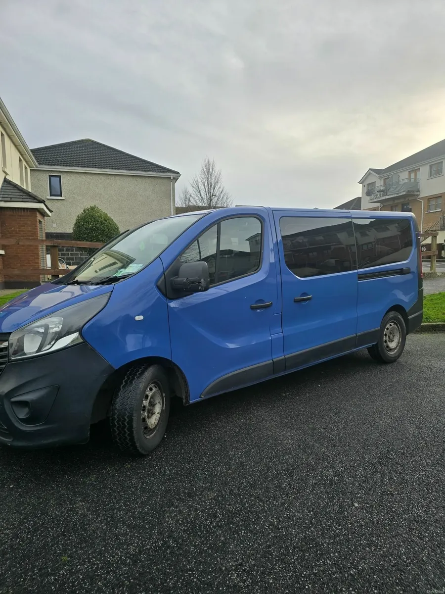 Opel Vivaro 2015 - Image 1