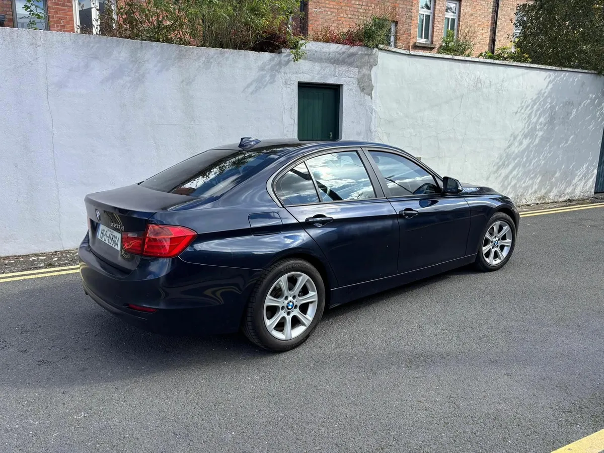 BMW 3-Series 2013 - Image 2
