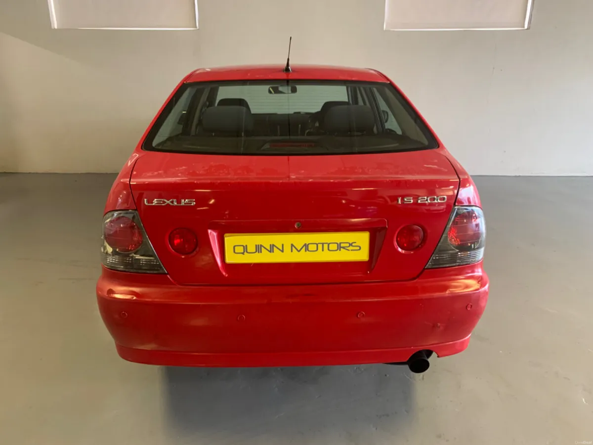 2003 LEXUS IS200 S AUTO - Image 4