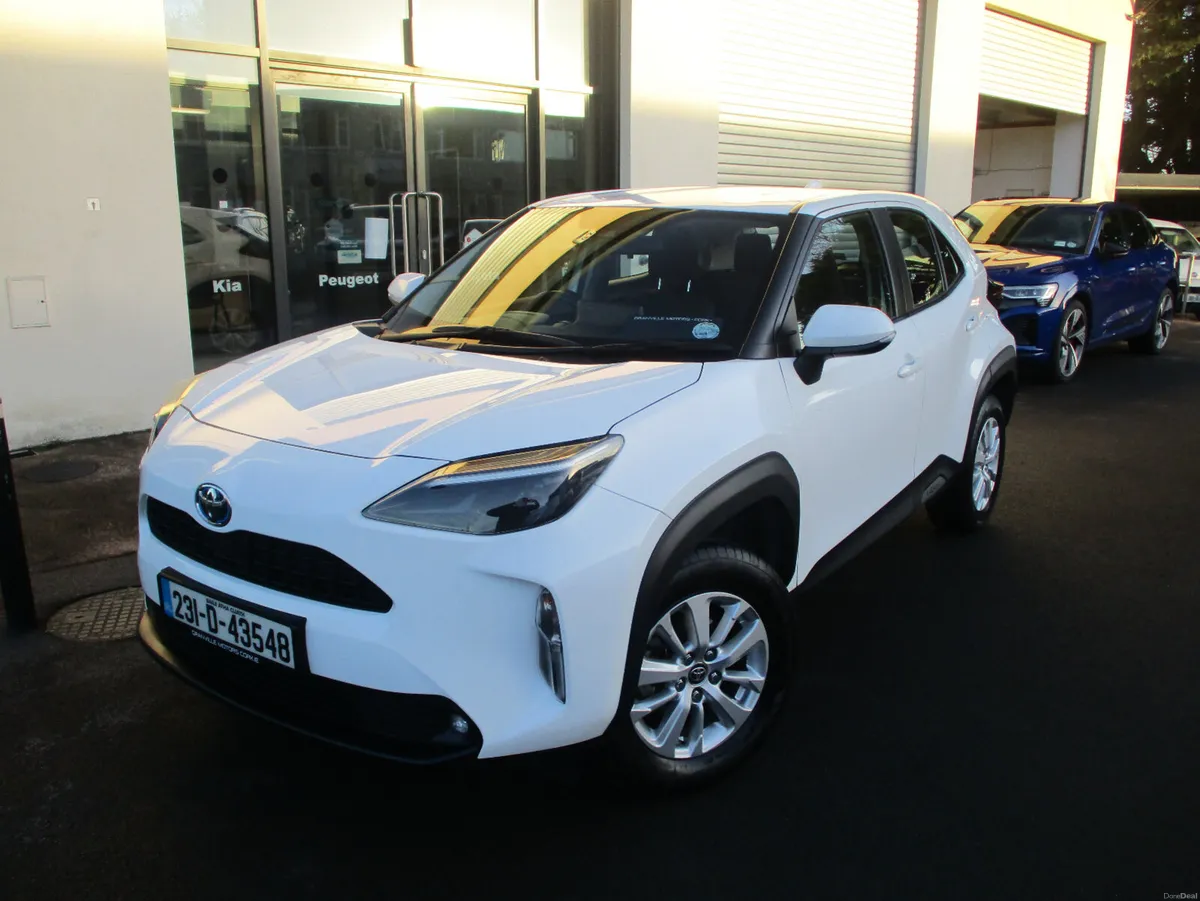 Toyota Yaris Cross  HYBRID  2023 - Image 1