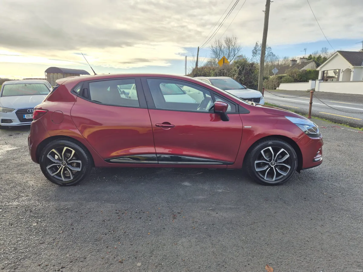 2019 RENAULT CLIO 1.2 PETROL AUTOMATIC - Image 4