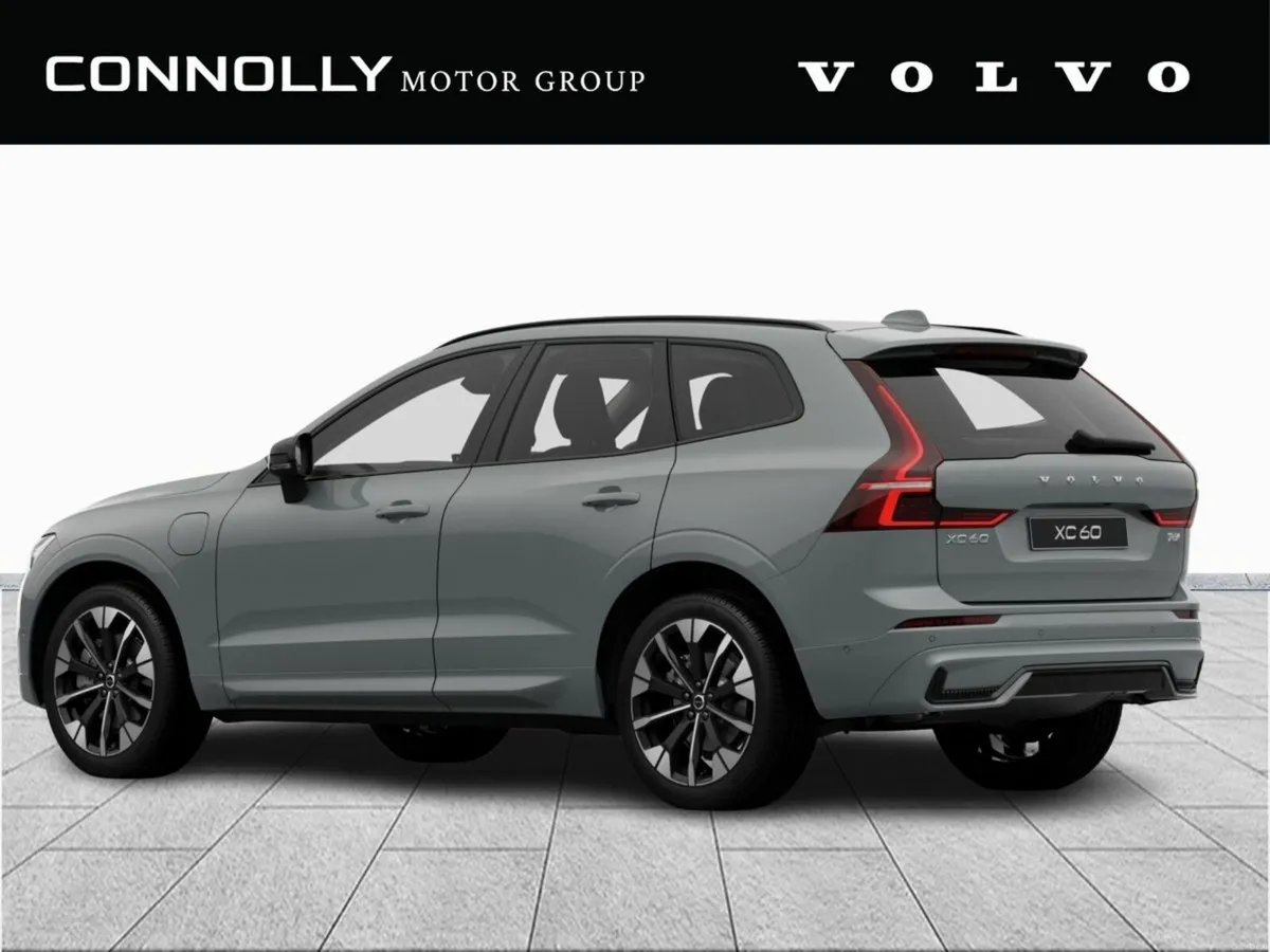 Volvo XC60 T6 Plus Dark PHEV €772pm - Image 4