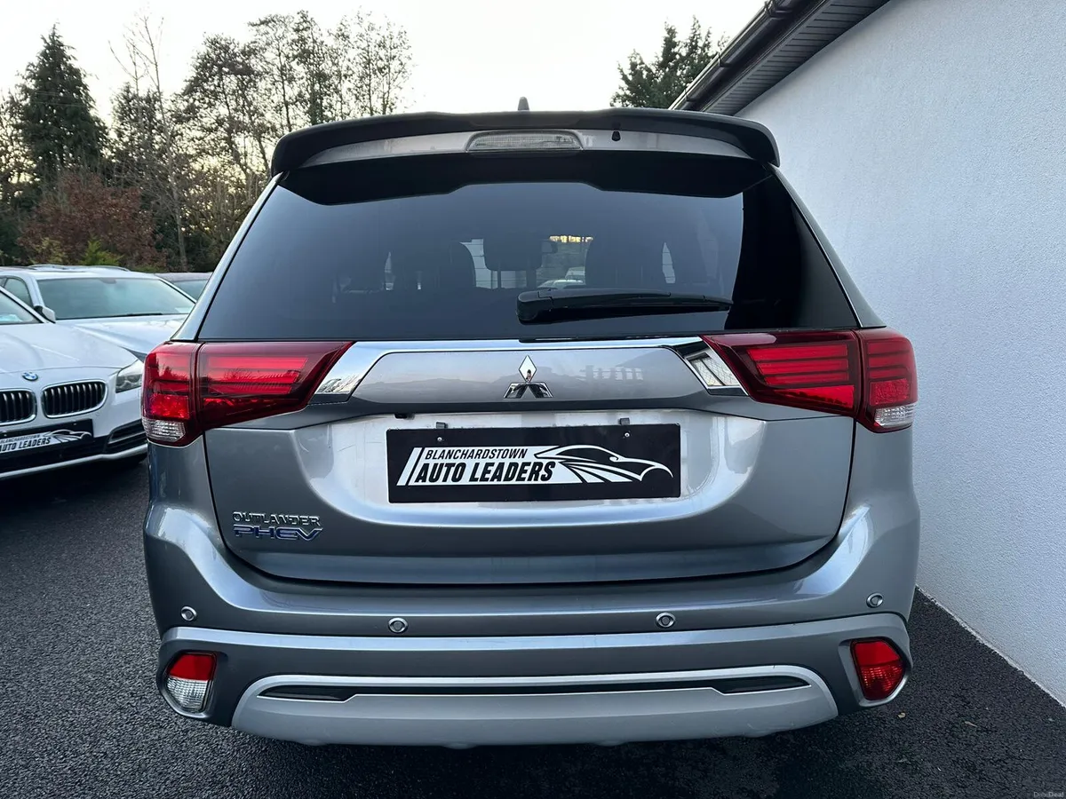 MITSUBISHI OUTLANDER 2.4 INTENSE 208BHP 4WD PHEV - Image 6