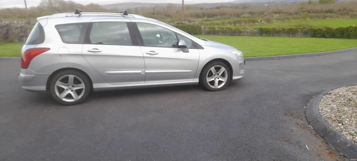 Peugeot 308 2011 - Image 2