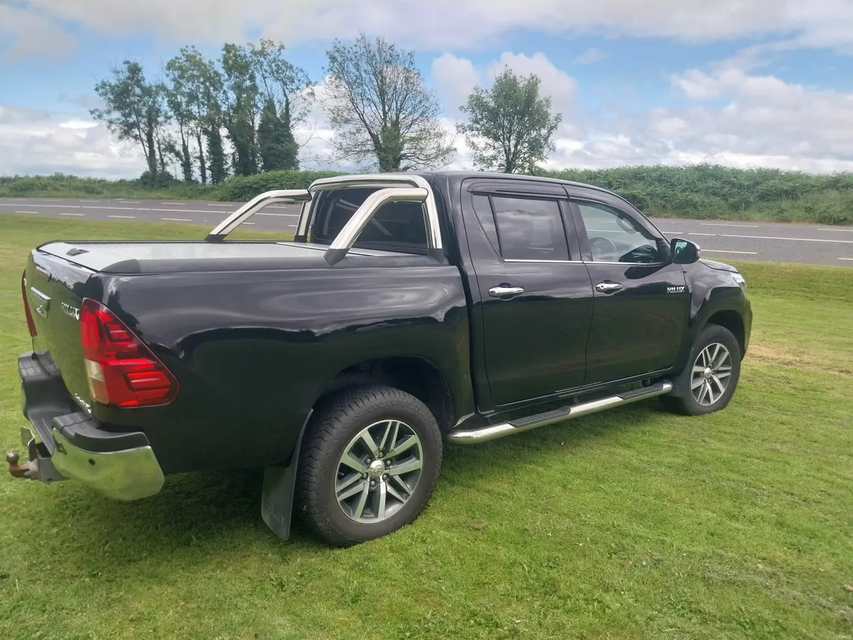 Toyota Hilux 2019 - Image 3