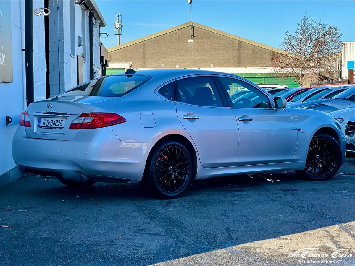 INFINITY Q70 EXECUTIVE V6 DIESEL FULLY LOADED - Image 4