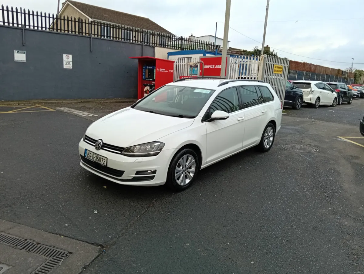 Volkswagen Golf 2015 automatic - Image 3