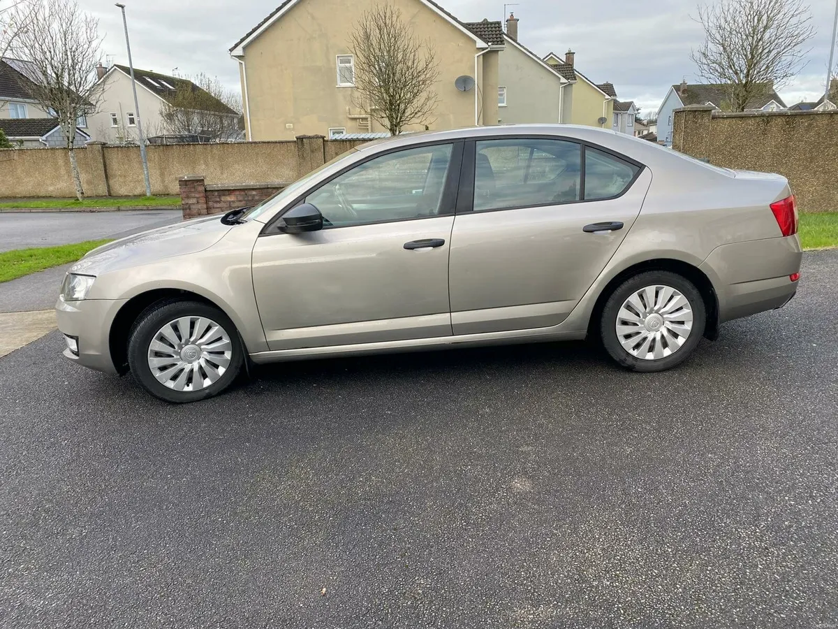 '14 Octavia, 1.6tdi, NCT 1/27 - Image 3