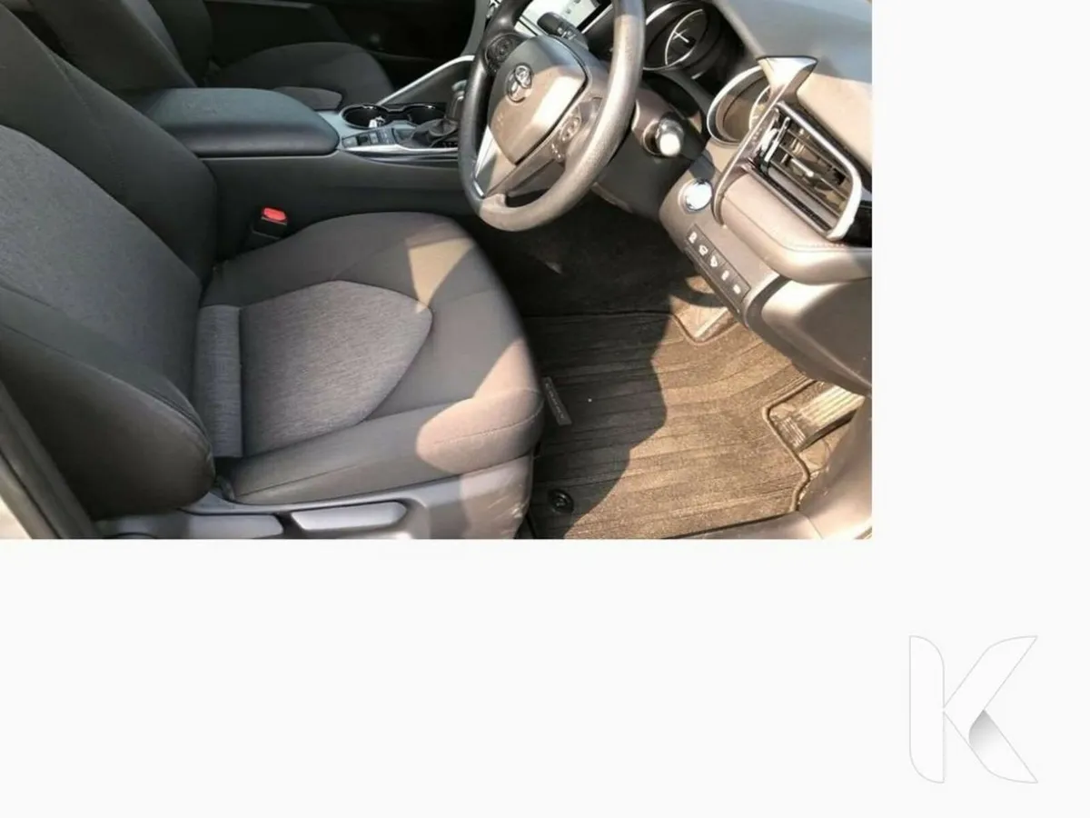 Toyota Camry HYBRID - REVERSE CAMERA - CRUISE CONT - Image 3