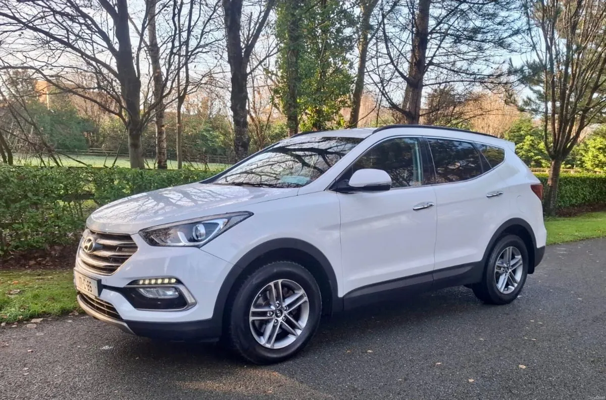 Hyundai Santa Fe 2017 7 Seater NCT 2/27 - Image 1