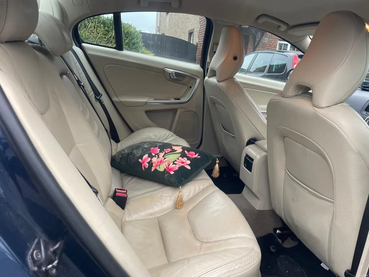 Volvo s60 Se Lux NCT Jul 26 - Image 3