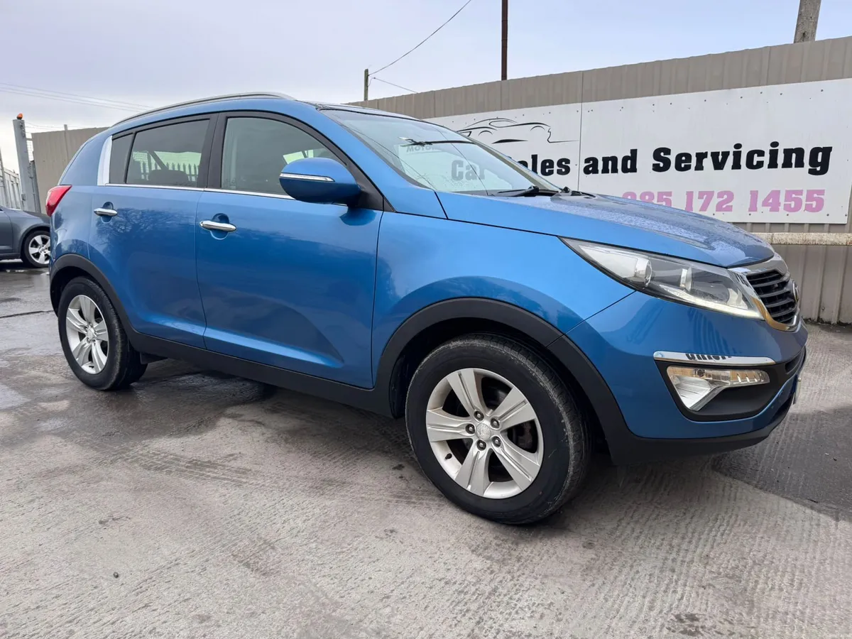131 Kia Sportage 1.7D Low Miles High Spec - Image 1