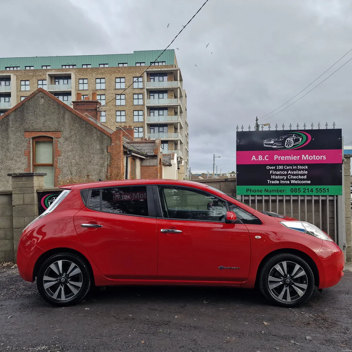 Nissan Leaf 2017 Only 1 Owner - Image 2