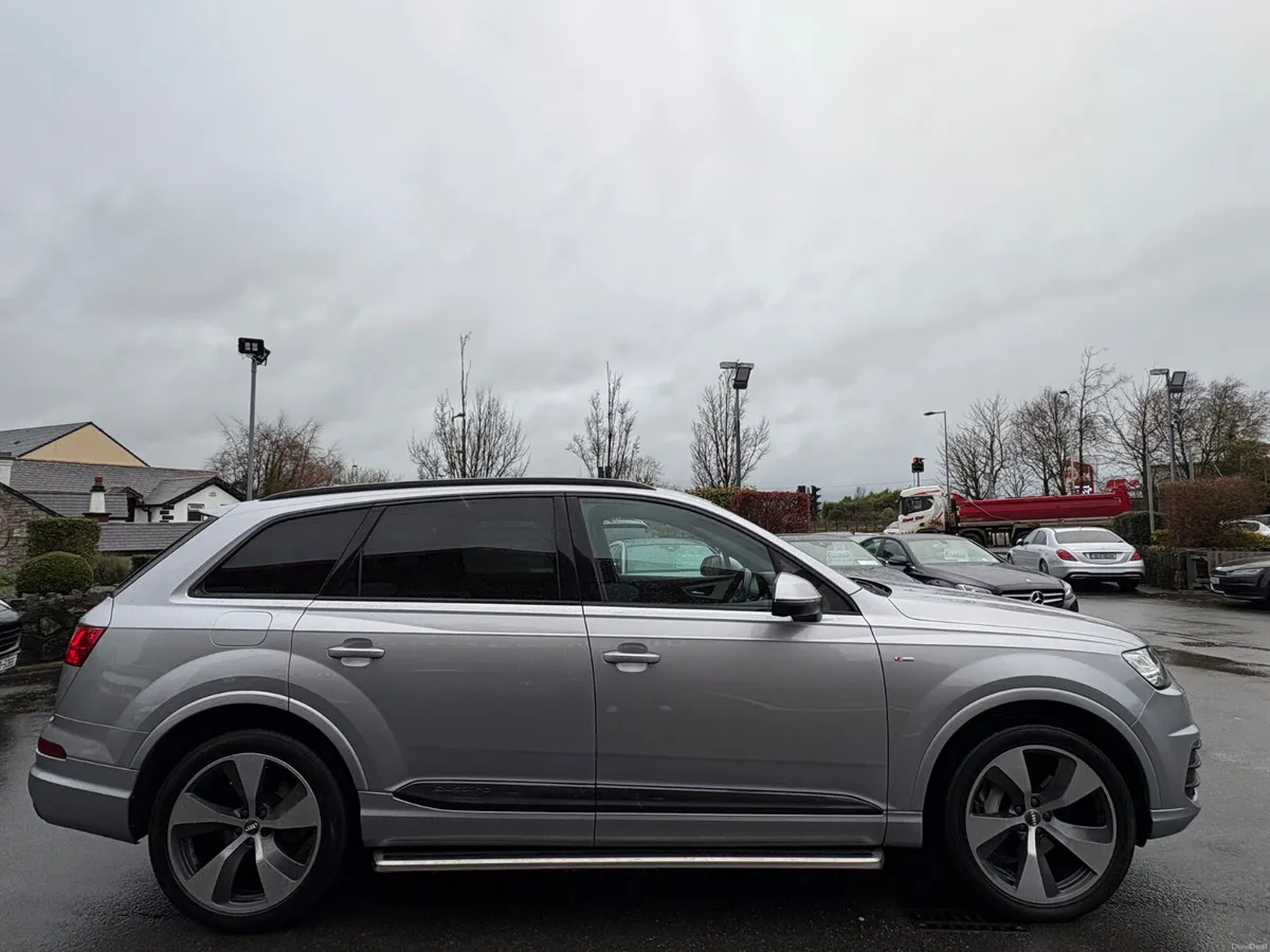 191 Audi Q7 S-Line 7 Seater Auto - Image 4